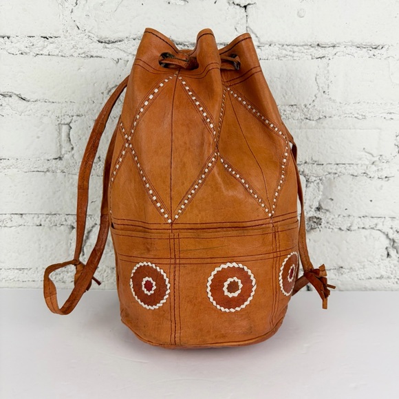 Vintage Handbags - VTG Genuine Leather Drawstring Whipstitch Patchwork Bucket Bag Vintage